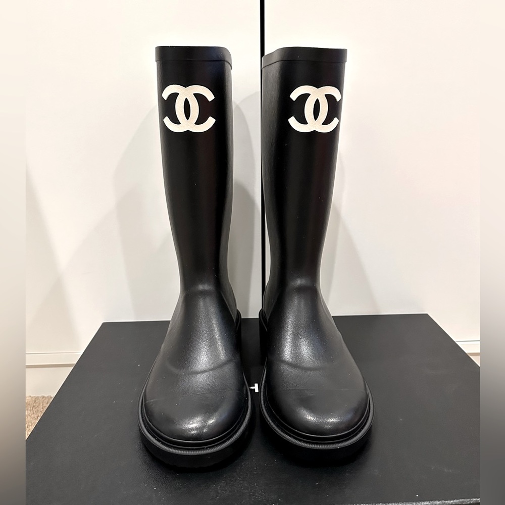 SOLD Chanel logo Rainboots Size 36
